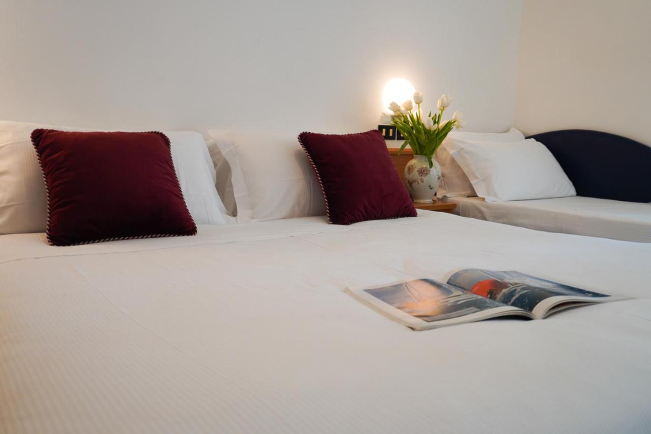 Hotel Sunset Римини Экстерьер фото