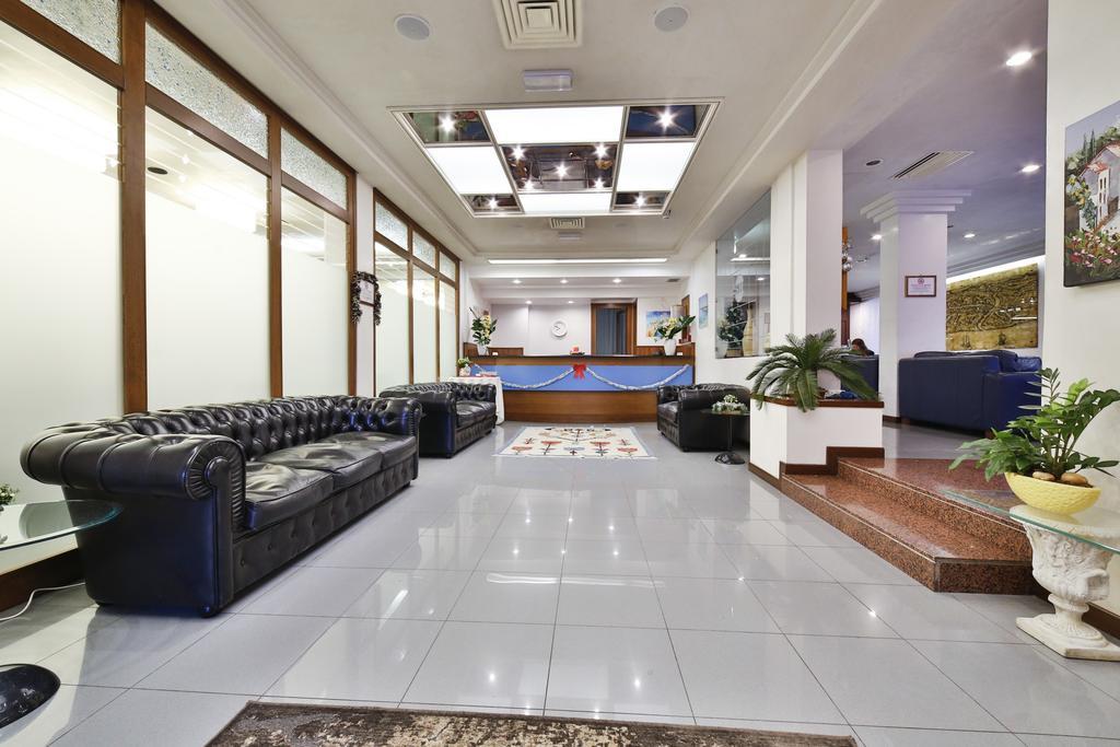 Hotel Sunset Римини Экстерьер фото