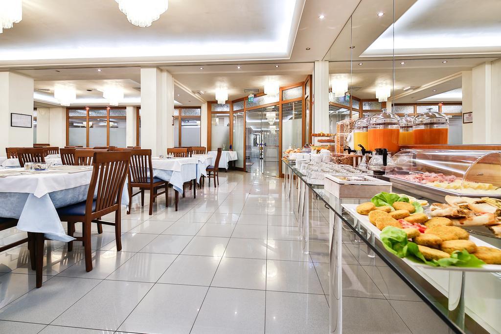 Hotel Sunset Римини Экстерьер фото
